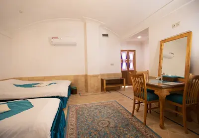 اقامتگاه سنتی بابا افضل - واحد مخمل