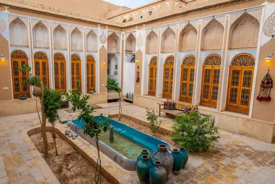 اقامتگاه سنتی خانه هنر یزد - واحد مرمر