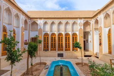 اقامتگاه سنتی خانه هنر یزد - واحد عمه