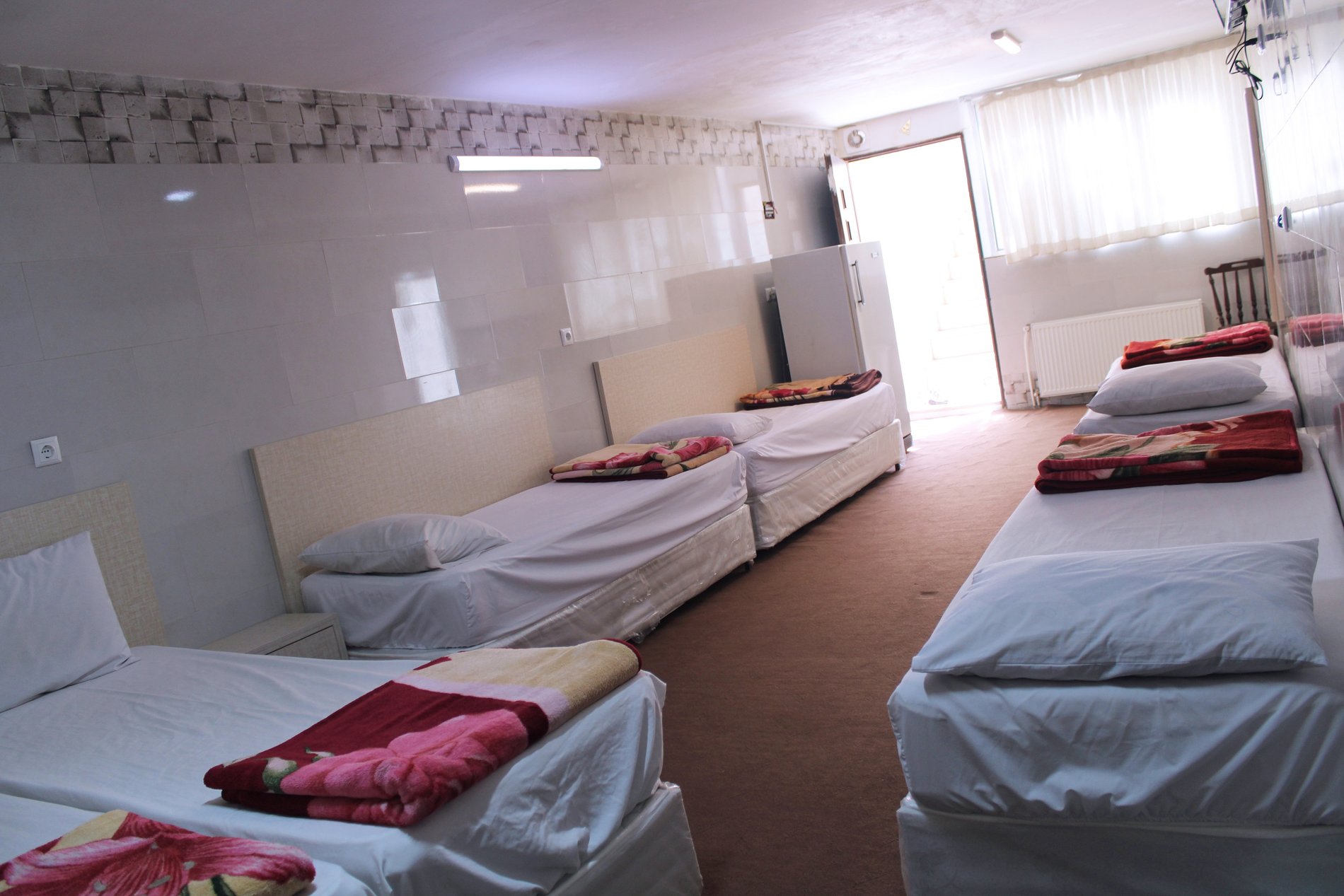 سوئیت فلت فخری - واحد شش تخته 101