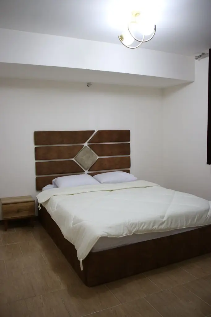 آپارتمان دوخوابه علی بابا واحد 2