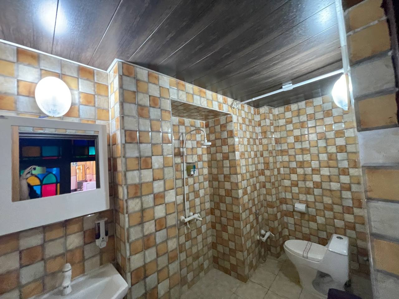 اقامتگاه سنتی نیایش - واحد پنج تخته 407