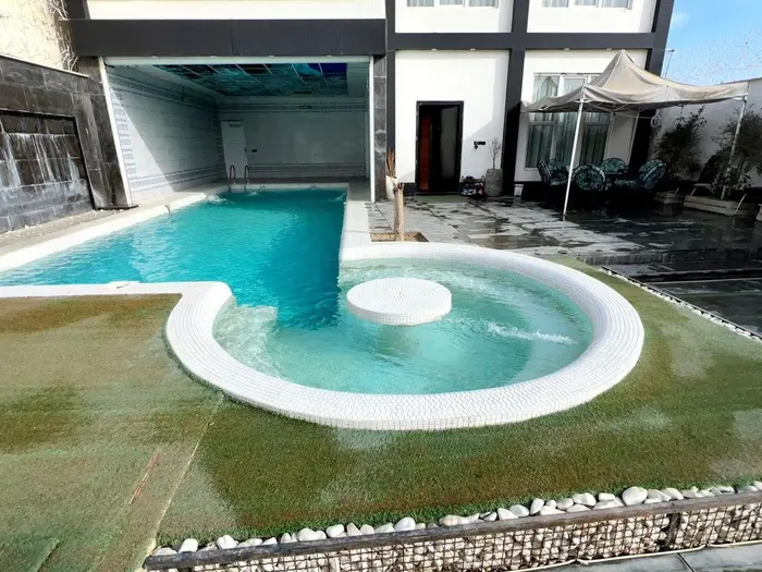 ویلا پنج خوابه استخردار آبگرم مروارید