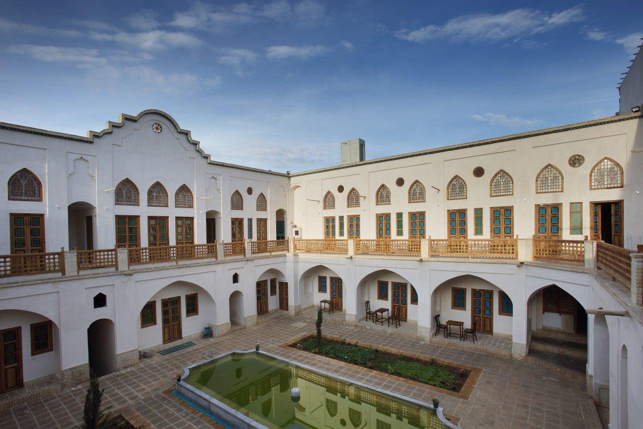 اقامتگاه سنتی خانه ادیب - واحد دوتخته ۲