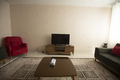 آپارتمان دوخوابه شهید رجایی واحد 8