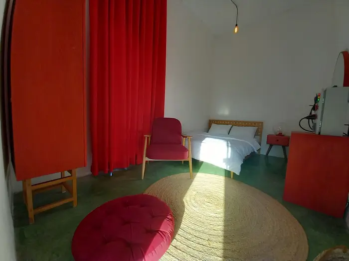 بی‌گون - واحد سرخ