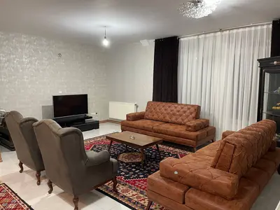 آپارتمان لئو ١ - واحد ٣