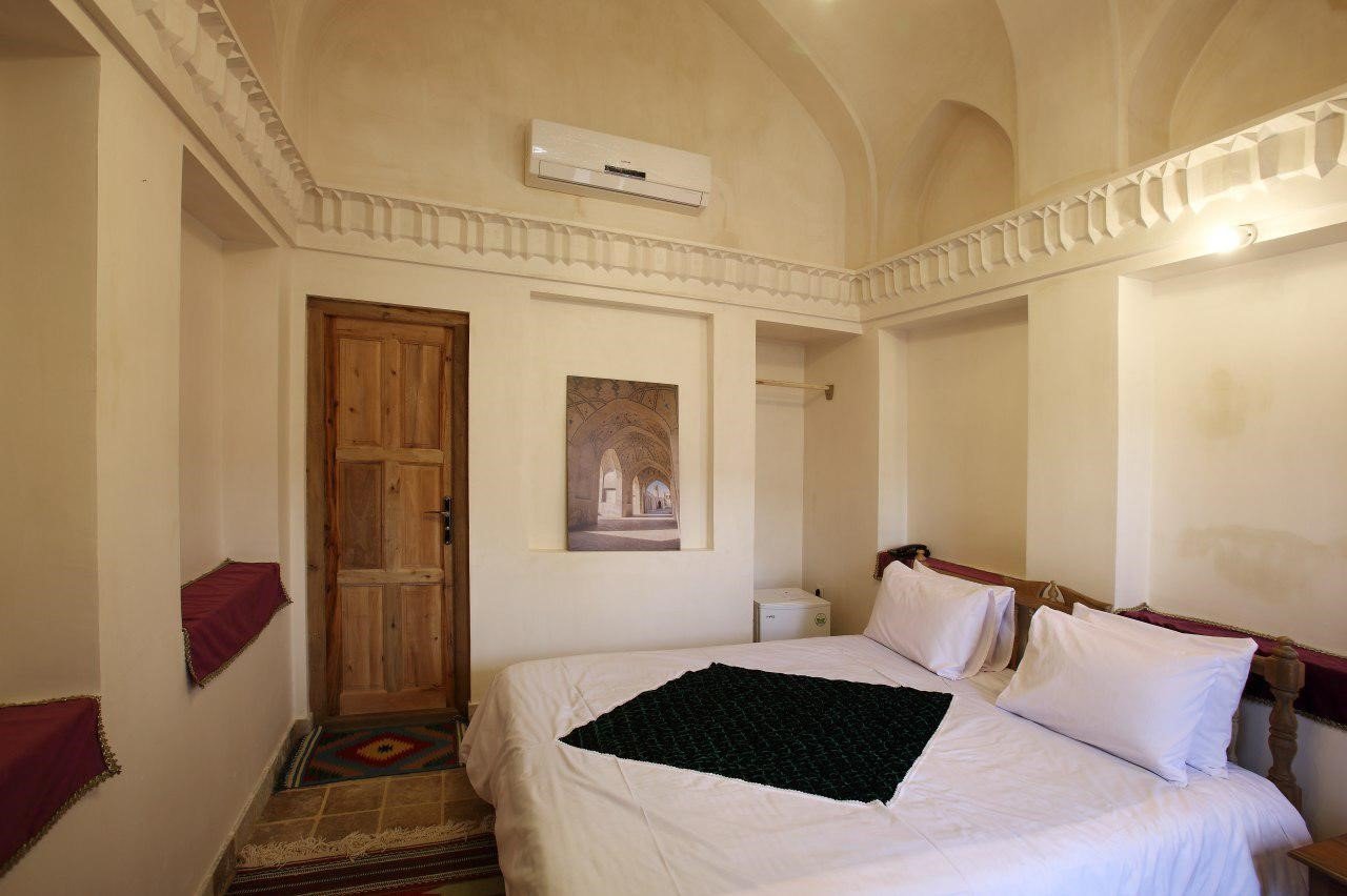 اقامتگاه سنتی خانه ادیب - واحد دابل ۳