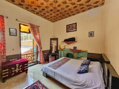 اقامتگاه سنتی سهراب - واحد اخوان