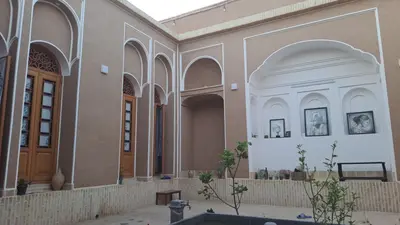 اقامتگاه سنتی خانه شعر - واحد ماه