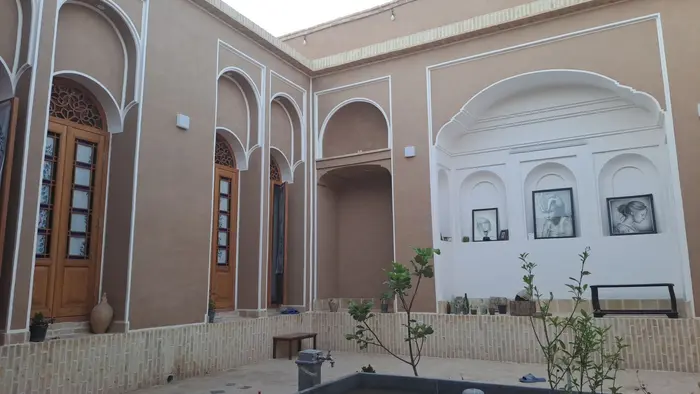 اقامتگاه سنتی خانه شعر - واحد ماه