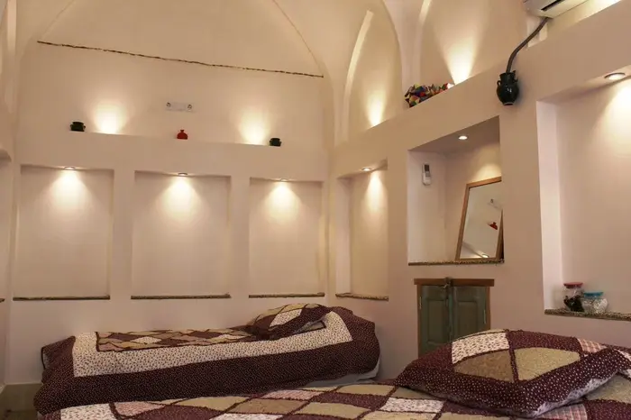 اقامتگاه سنتی سرای امیر - واحد پنج دری