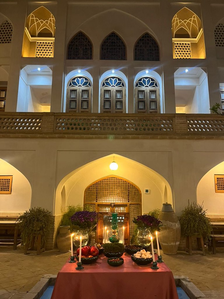 اقامتگاه سنتی احسان  واحد دوتخته گوشه ۱۰۳