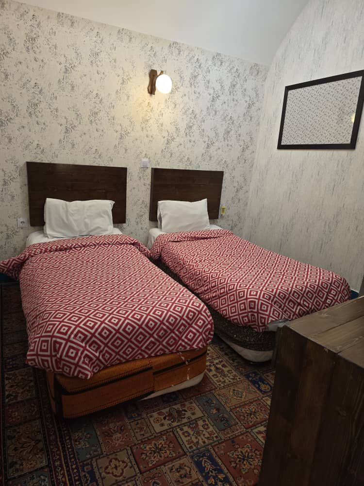 اقامتگاه سنتی ترنج سبز - واحد توئین 107