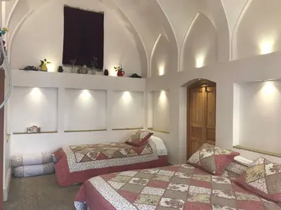 اقامتگاه سنتی سرای امیر - واحد سه دری همکف