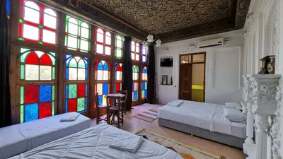 اقامتگاه سنتی طاها - واحد حافظ 101