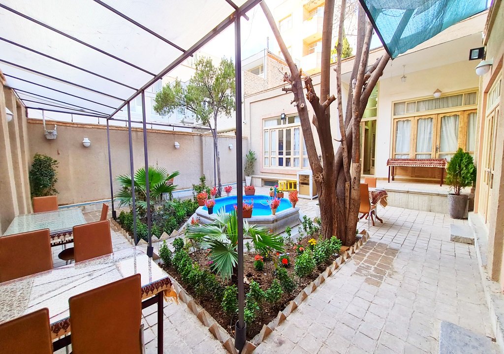 اقامتگاه سنتی بیتوته - واحد شقایق 6