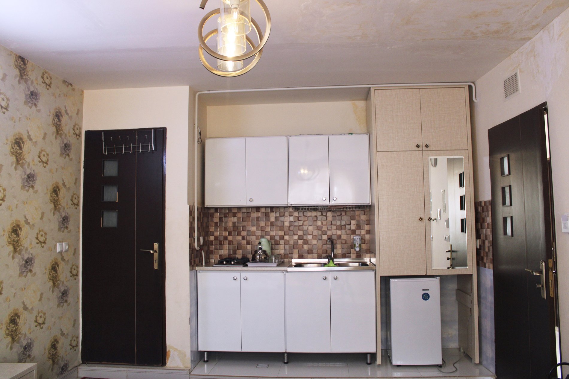 سوئیت فلت فخری - واحد چهار تخته 204