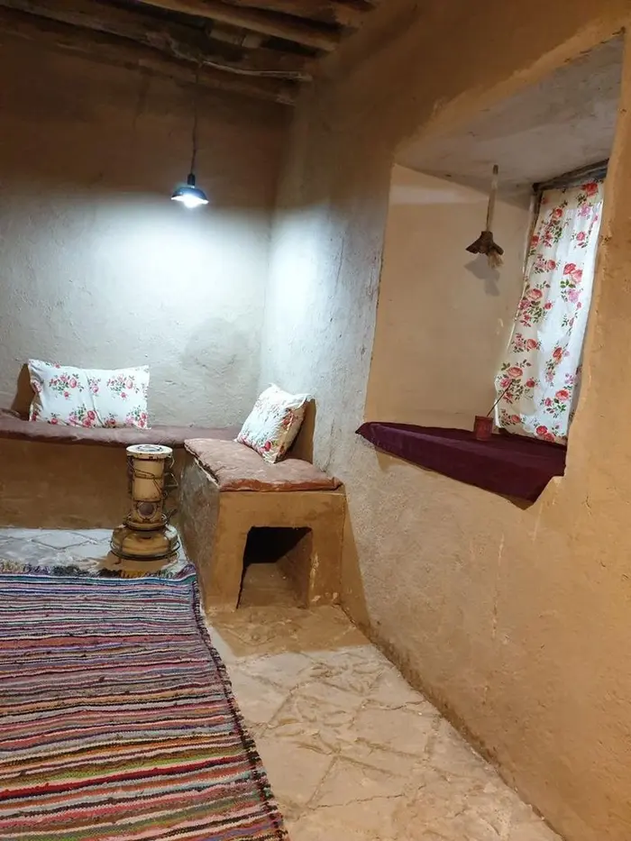 بوم گردی قلعه تاریخی کریم خان - واحد وصال ۸