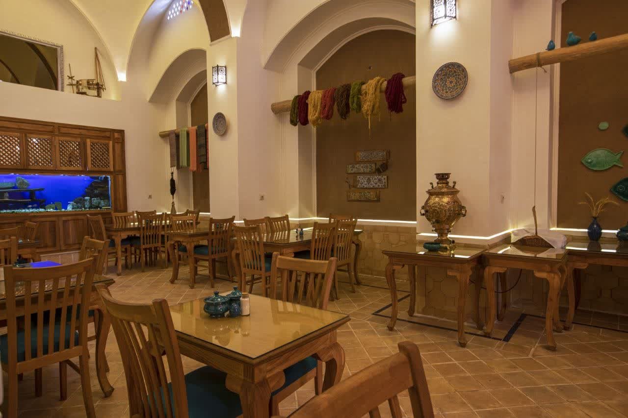 اقامتگاه سنتی بابا افضل - واحد کرشمه