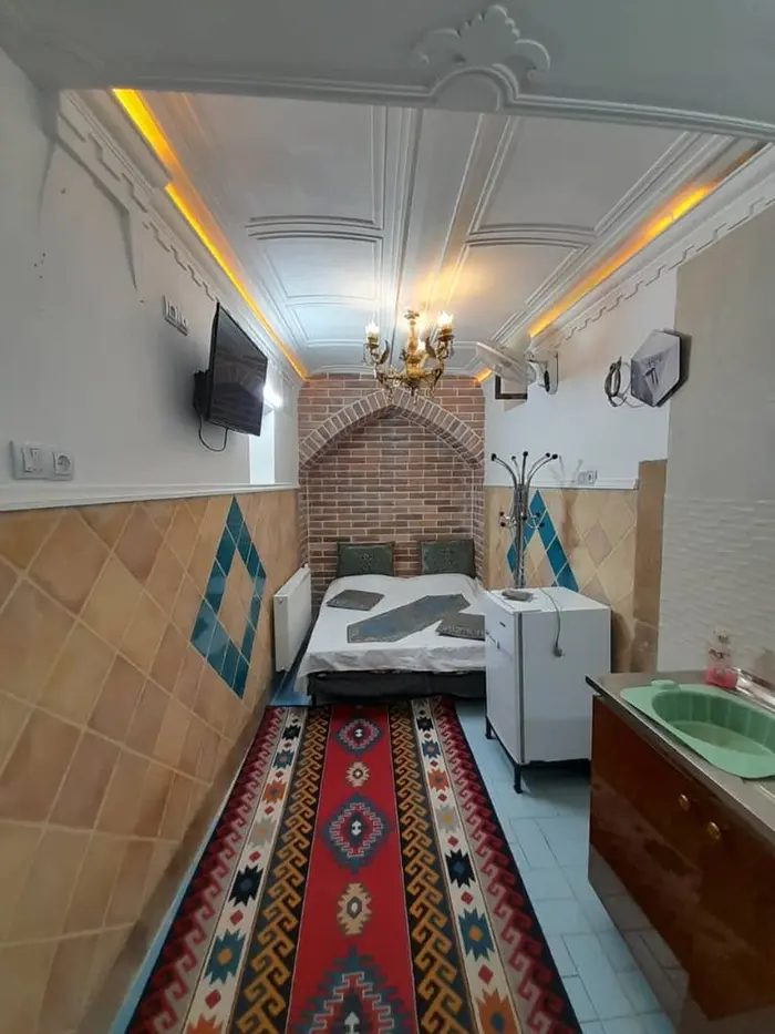 بوم گردی عطاالدوله شیراز - واحد دوتخته 1