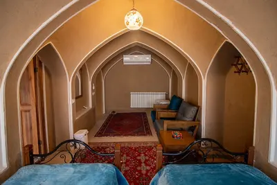 اقامتگاه سنتی احسان  واحد دوتخته گوشواره ۱۰۲