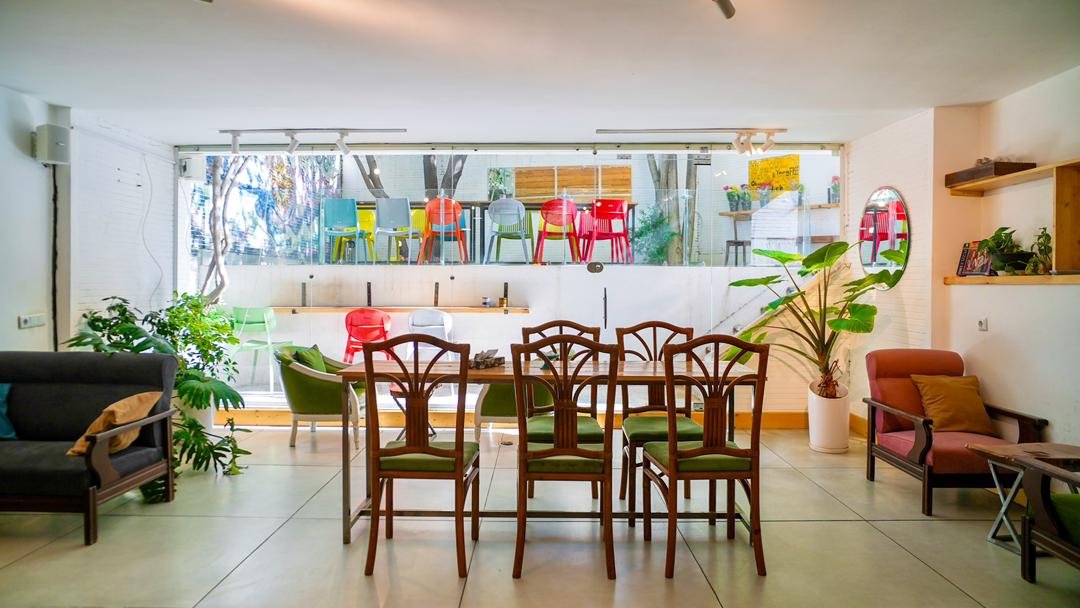 رگ‌ راگ - واحد خوابگاه خانم ها