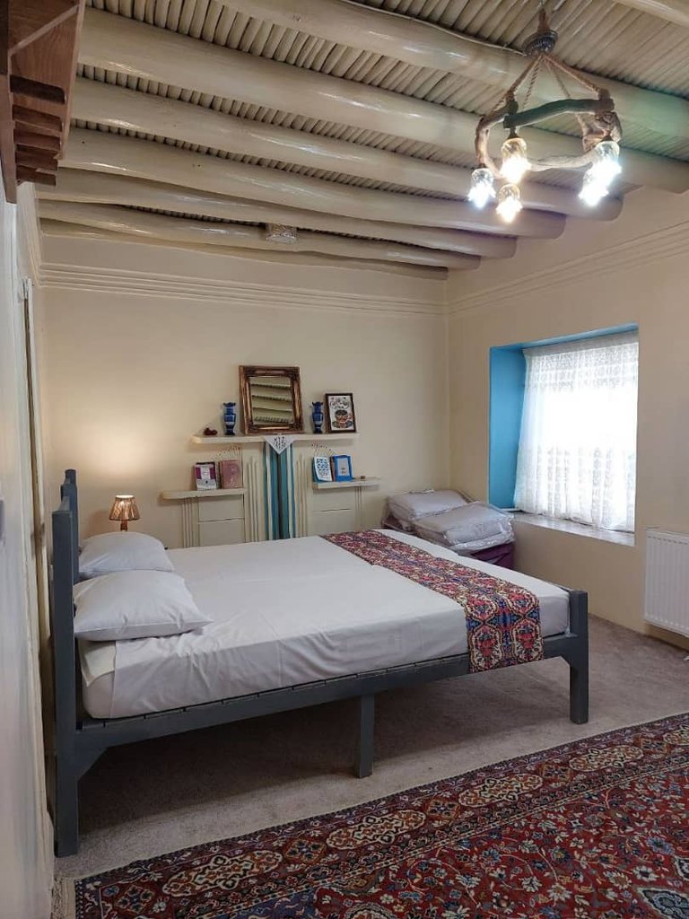 بوم گردی خانه گردو - واحد ابروباد