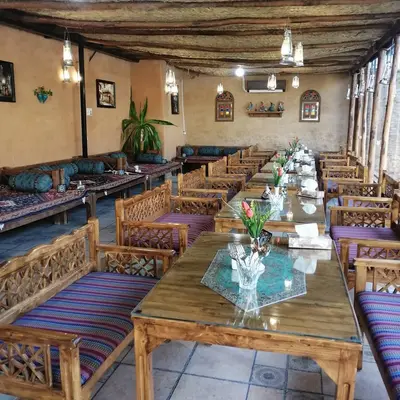 بومگردی خانه باغ ایرانی - واحد صدرالدین محلاتی