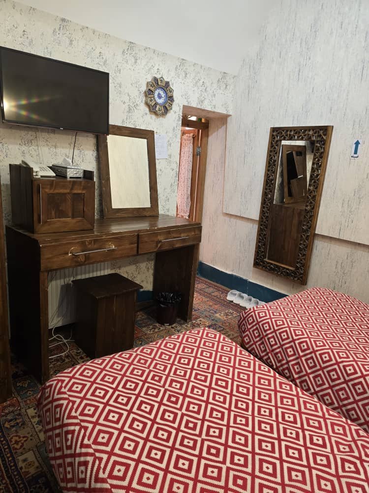 اقامتگاه سنتی ترنج سبز - واحد توئین 107