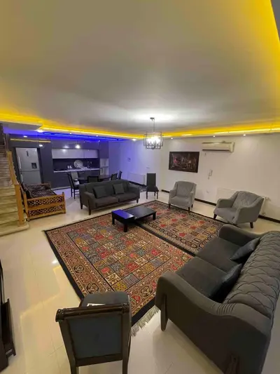 آپارتمان چهارخوابه استخردار آبگرم مرجان