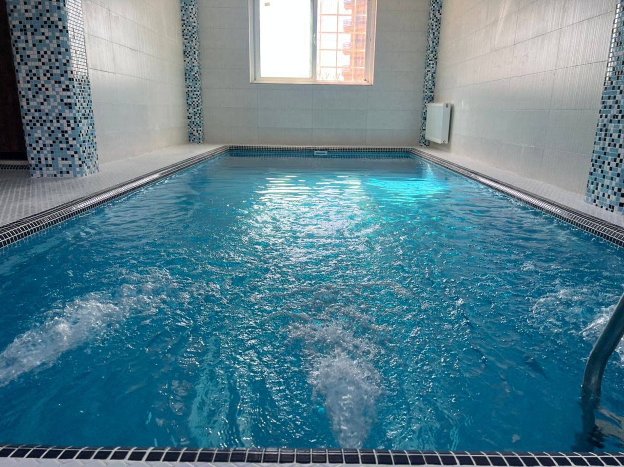 سه خوابه استخردار آبگرم رویال