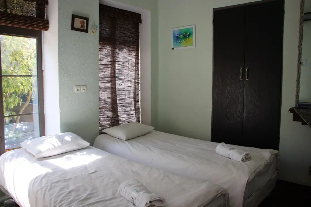 بوم گردی خانه باغ ایرانی - واحد سعدی