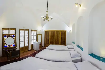 اقامتگاه سنتی سه کنجی - واحد سه تخته