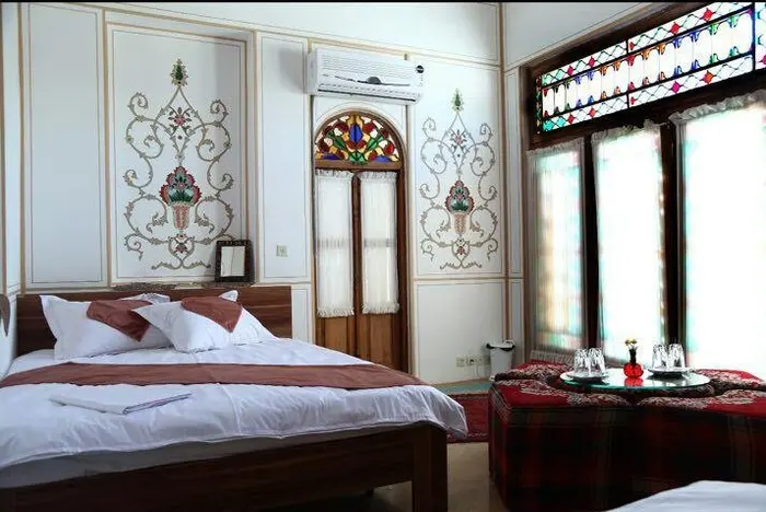 اقامتگاه سنتی خانه ایروانی - واحد چهارتخته بهارخواب