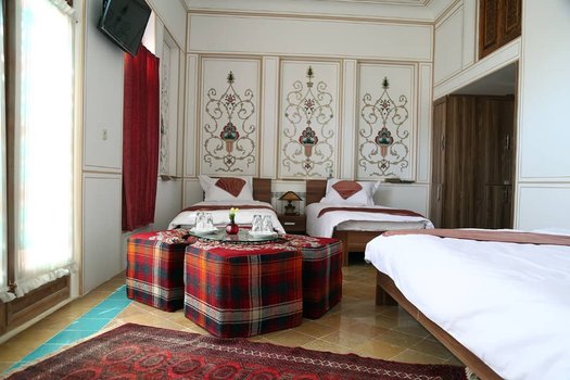 اقامتگاه سنتی خانه ایروانی - واحد چهارتخته بهارخواب