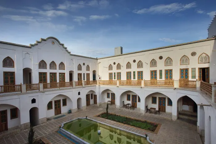 اقامتگاه سنتی خانه ادیب - واحد تویین ۳