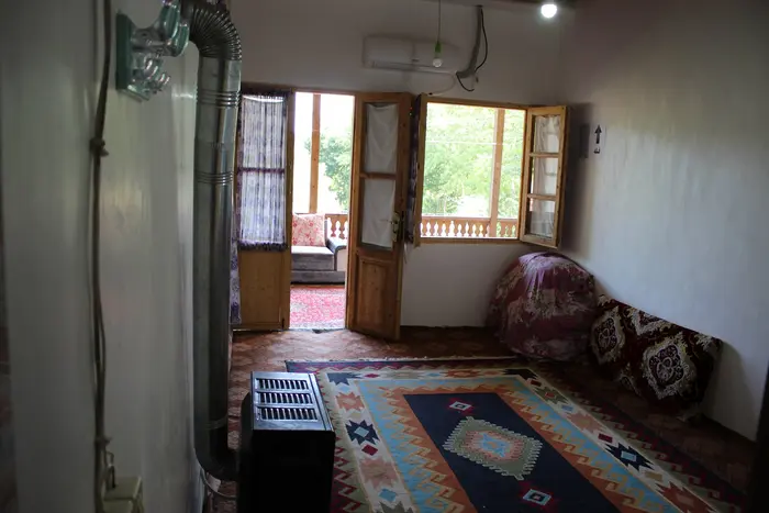 بوم گردی شاه ماهی - واحد استخر ۲