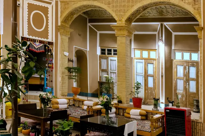 بوم گردی دلخش - واحد سنتی 105