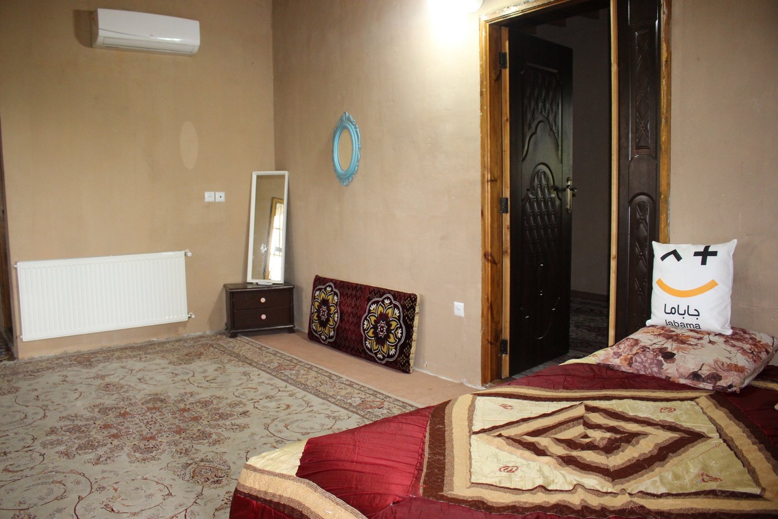 بومگردی حاج رضا - واحد دوخوابه بالاخانه