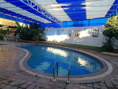 ویلا سه خوابه استخردار عمارت هشت بهشت