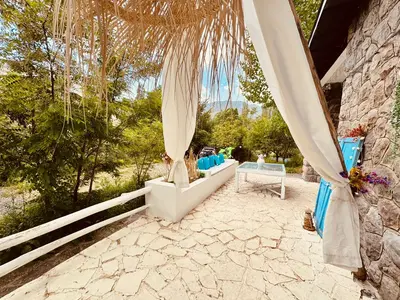 ویلا چهارخوابه باغ پلور