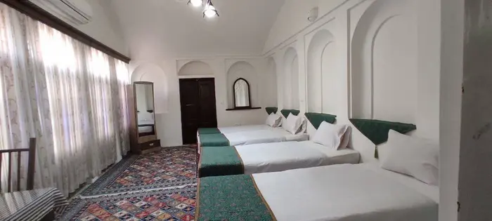 اقامتگاه سنتی کهن کاشانه - واحد چهارتخته سینگل