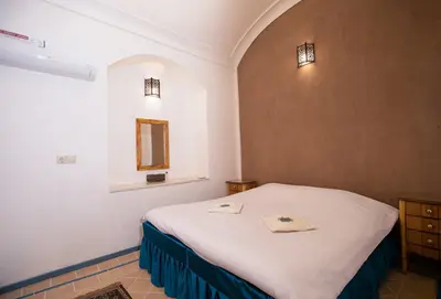 اقامتگاه سنتی بابا افضل - واحد ویونا و وارونا