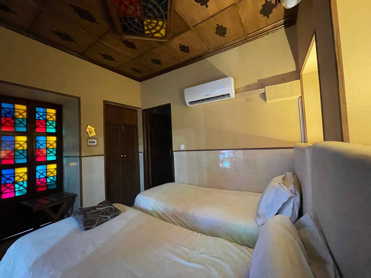 نیایش - واحد پنج تخته 407