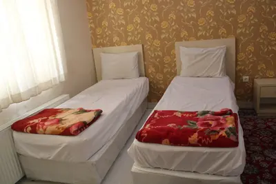 سوئیت فلت فخری - واحد پنج تخته 104