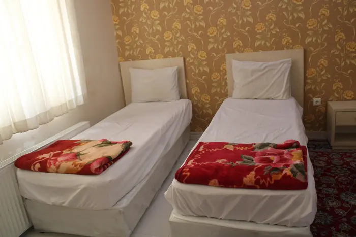 سوئیت فلت فخری - واحد پنج تخته 104