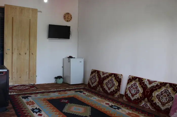 بوم گردی شاه ماهی - واحد استخر ۱