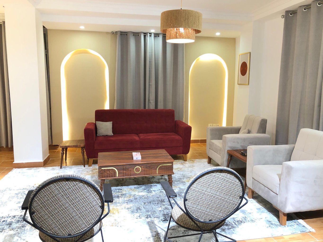 آپارتمان دوخوابه آسا هوم ١