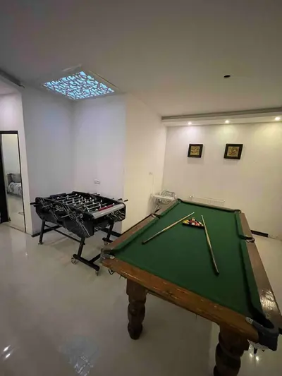 آپارتمان چهارخوابه استخردار آبگرم مرجان